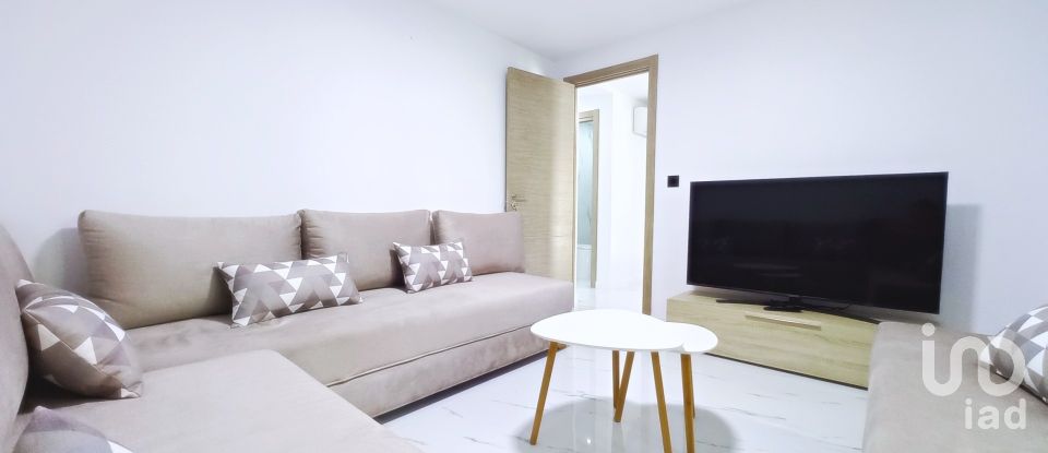 Pis 3 habitacions de 87 m² a Alicante/Alacant (03016)