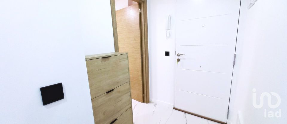 Pis 3 habitacions de 87 m² a Alicante/Alacant (03016)