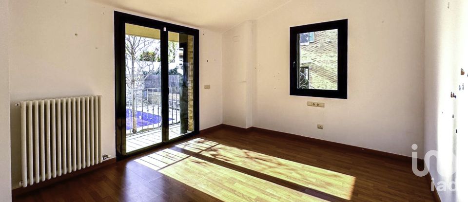 House 4 bedrooms of 207 m² in Mas d'en Serra (08812)