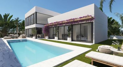 Chalet 3 habitaciones de 640 m² en Estepona (29680)