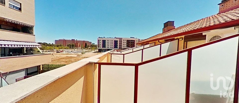 Casa 3 habitacions de 158 m² a Zaragoza (50012)