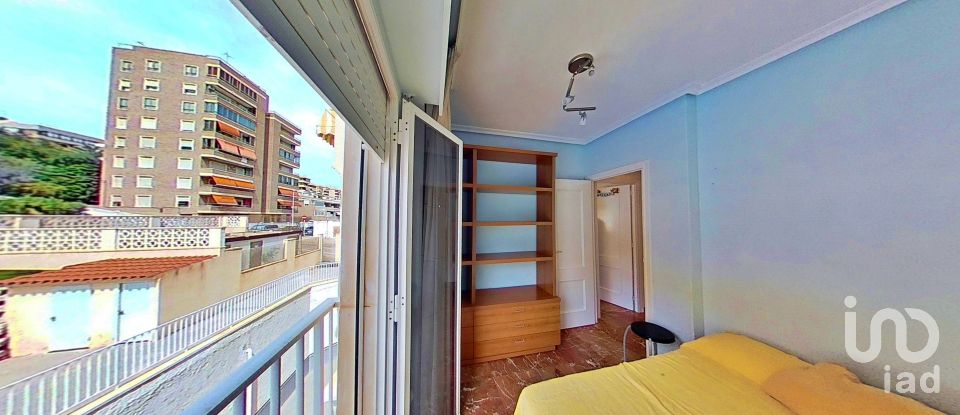 Pis 3 habitacions de 90 m² a Los Arenales del Sol (03195)