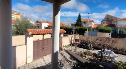 Lodge 2 bedrooms of 180 m² in Villamayor (37185)