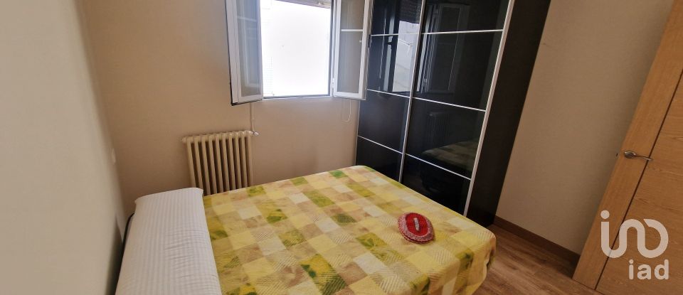 Pis 5 habitacions de 124 m² a León (24002)