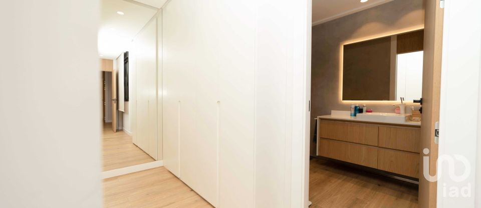 Pis 4 habitacions de 206 m² a León (24004)