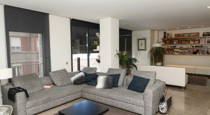 Pis 4 habitacions de 463 m² a León (24004)