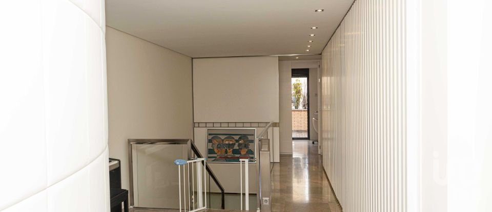 Pis 4 habitacions de 463 m² a León (24004)