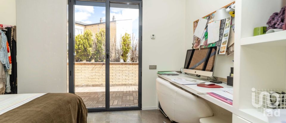 Pis 4 habitacions de 463 m² a León (24004)