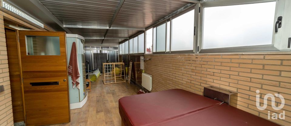 Pis 4 habitacions de 463 m² a León (24004)