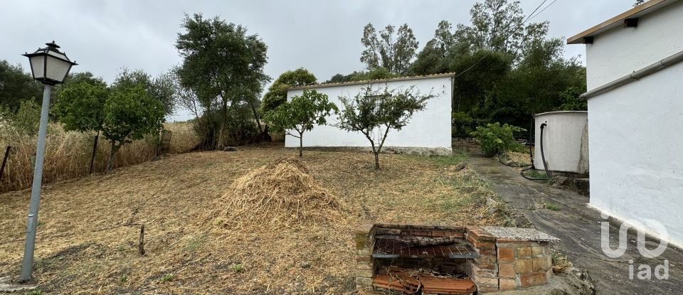 Maison de campagne 2 chambres de 85 m² à Benaocaz (11612)