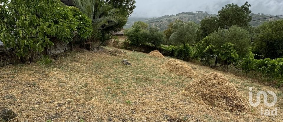 Maison de campagne 2 chambres de 85 m² à Benaocaz (11612)