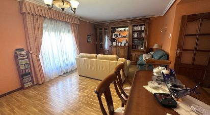 Cottage 3 bedrooms of 259 m² in La Virgen del Camino (24198)