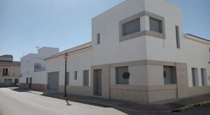 Casa 3 habitaciones de 200 m² en La Luisiana (41430)