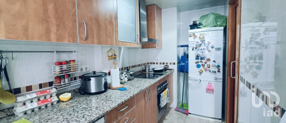 Pis 3 habitacions de 89 m² a Les Roquetes (08812)