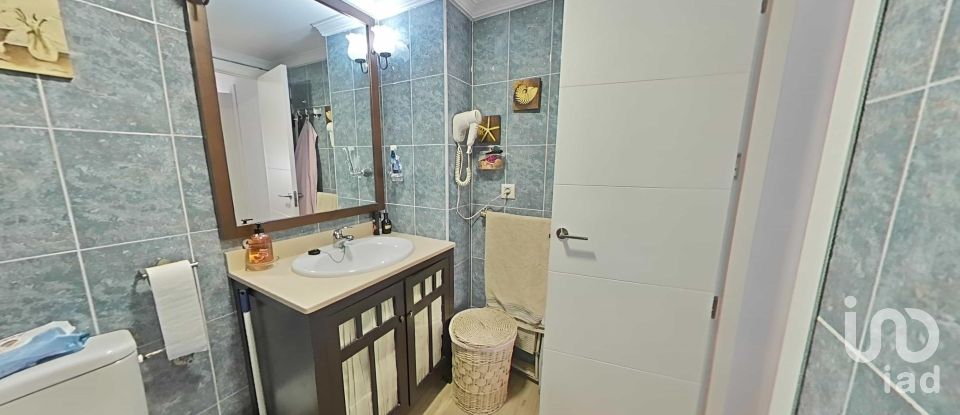 Pis 3 habitacions de 80 m² a Chiclana de la Frontera (11130)