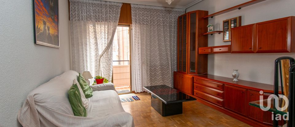 Pis 2 habitacions de 62 m² a Madrid (28017)