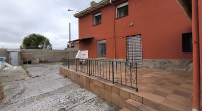 House 5 bedrooms of 184 m² in Valdesaz de Los Oteros (24208)