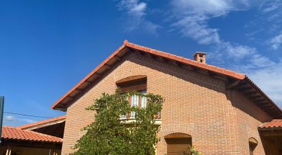 Gîte 3 chambres de 285 m² à Robledo de Torio (24197)