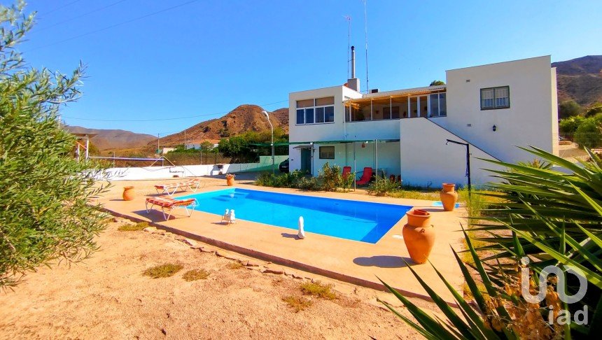 House 4 bedrooms of 236 m² in Peñas Negras (04277)