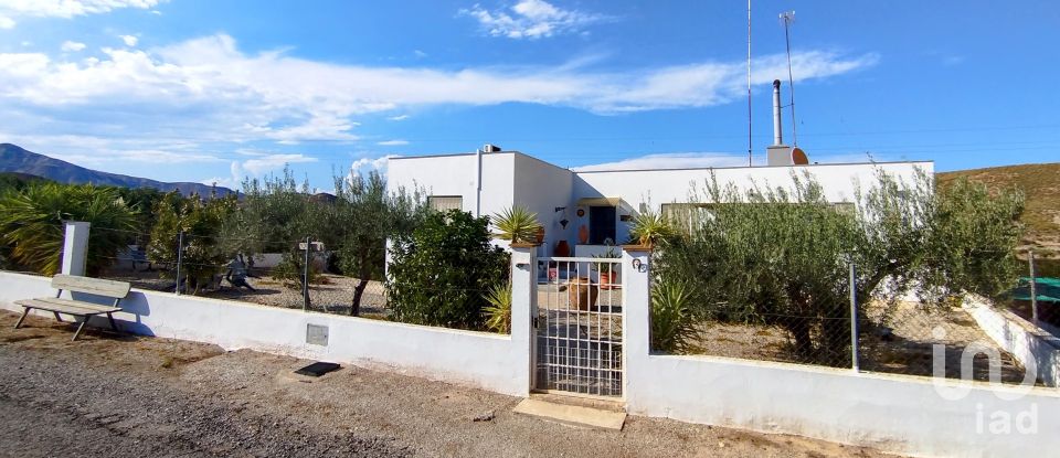 House 4 bedrooms of 236 m² in Peñas Negras (04277)