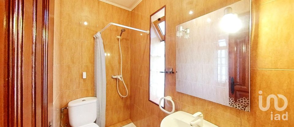 Lodge 5 bedrooms of 200 m² in Rodonya (43812)