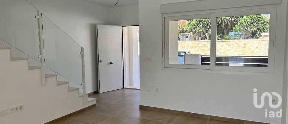 Demeure 3 chambres de 105 m² à Pilar de la Horadada (03190)