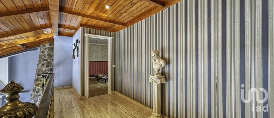 Lodge 4 bedrooms of 313 m² in Villacañas (45860)