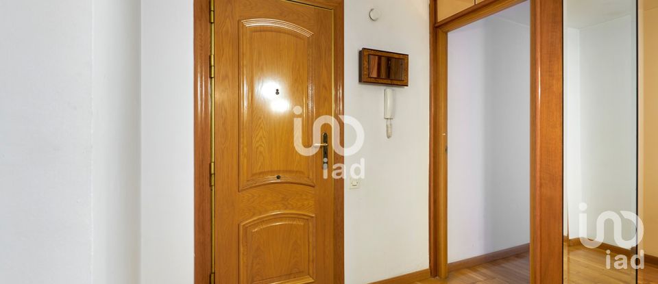 Pis 3 habitacions de 73 m² a Esplugues de Llobregat (08950)