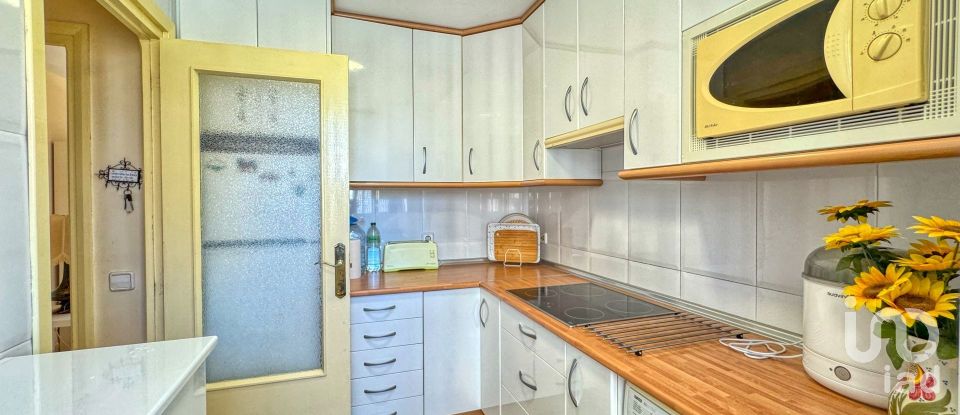 Pis 2 habitacions de 80 m² a Benidorm (03503)