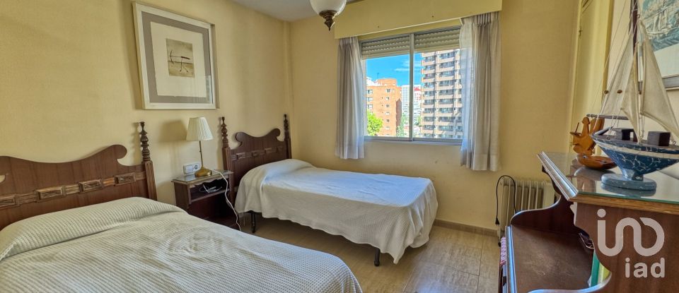 Pis 2 habitacions de 80 m² a Benidorm (03503)