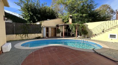 Cottage 5 bedrooms of 181 m² in Castelldefels (08860)