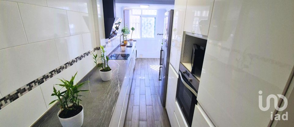 Pis 4 habitacions de 100 m² a Vélez-Málaga (29700)