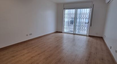 Pis 2 habitacions de 76 m² a Les Roquetes (08812)