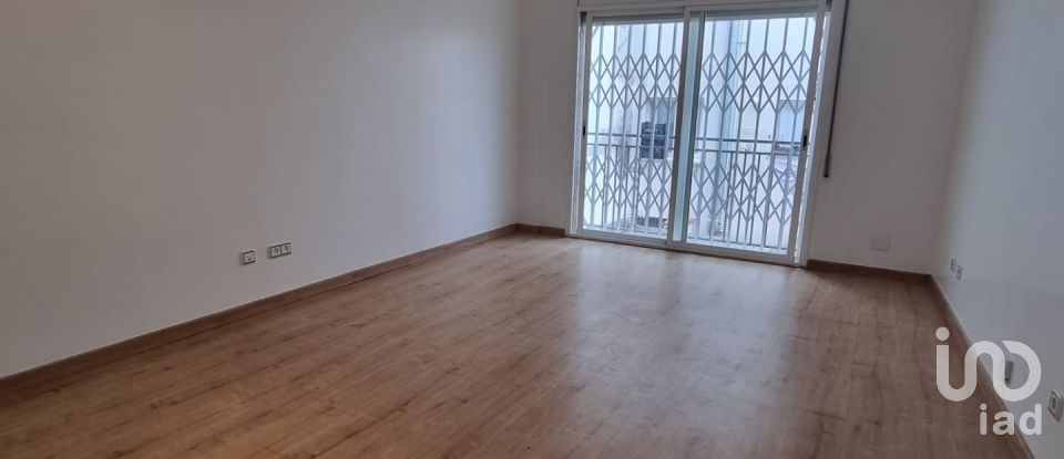 Pis 2 habitacions de 76 m² a Les Roquetes (08812)