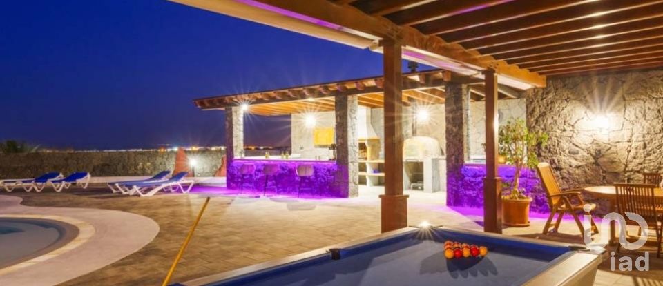 Maison 5 chambres de 483 m² à Playa Blanca (35580)