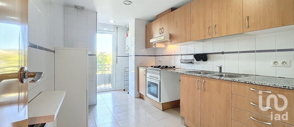 Pis 3 habitacions de 73 m² a Terrassa (08227)