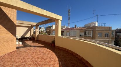 Pis 3 habitacions de 200 m² a Alicante/Alacant (03007)