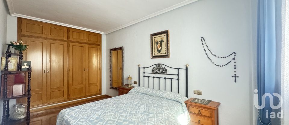 Pis 3 habitacions de 200 m² a Alicante/Alacant (03007)