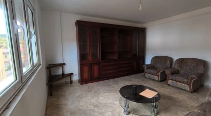 Pis 3 habitacions de 86 m² a La Robla (24640)