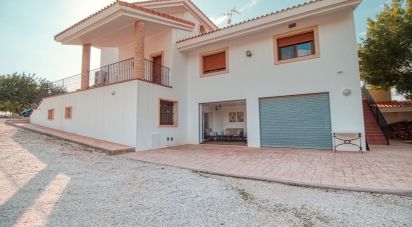 Cottage 5 bedrooms of 420 m² in Albatera (03340)