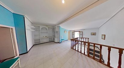 Lodge 4 bedrooms of 406 m² in Onil (03430)