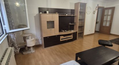 Pis 3 habitacions de 113 m² a Villares de la Reina (37184)