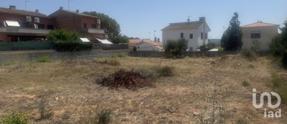 Terreno de 1.200 m² en Santa Oliva (43710)