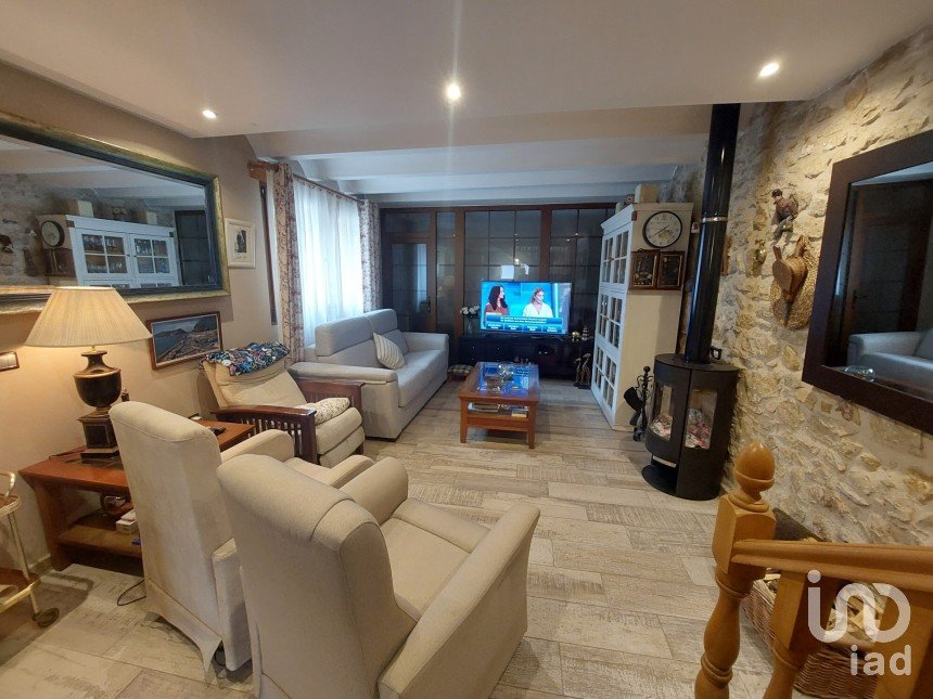 Town house 4 bedrooms of 180 m² in Sierra Engarcerán (12182)