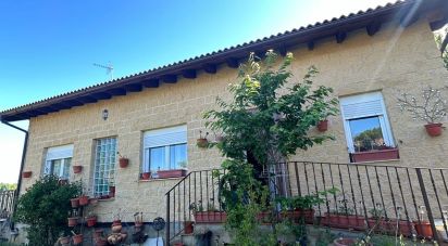 Taller 2 habitacions de 53 m² a Villimer (24163)