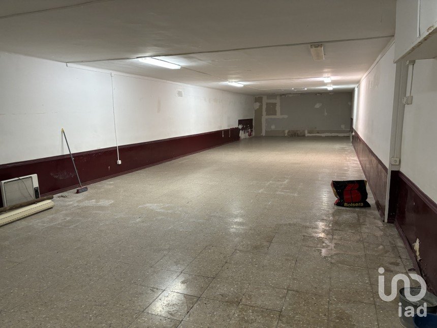 Shop / premises commercial of 352 m² in Barcelona (08027)