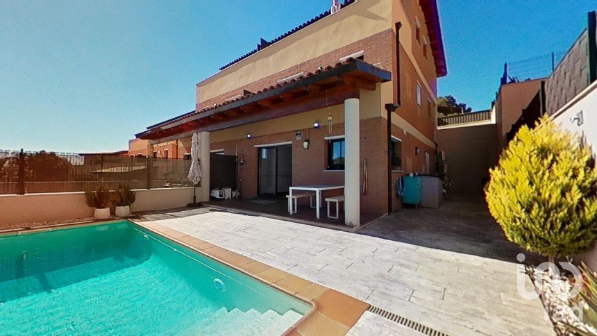 House 3 bedrooms of 165 m² in Castellet i la Gornal (08729)