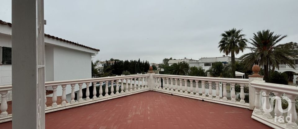 Casa 4 habitacions de 220 m² a Empuriabrava (17487)