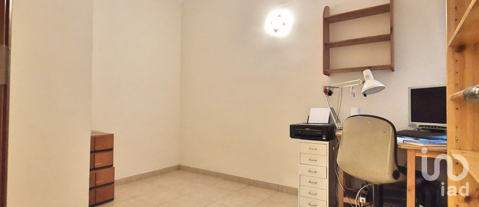 Pis 5 habitacions de 179 m² a Barcelona (08011)