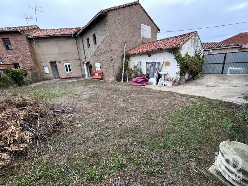 Casa 0 habitaciones de 600 m² en Sariegos del Bernesga (24121)